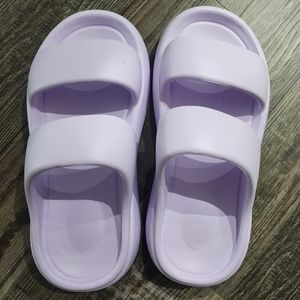 Cute Lavender Sandals, Rubber and High Cushion (size 40-41, 9.5-10)